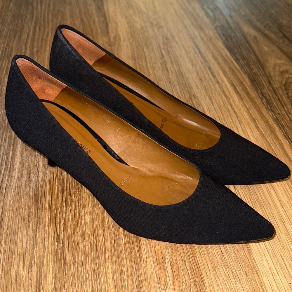 Donald J. Pliner Strobel Flex Rome Kitten Heels black size 8.5